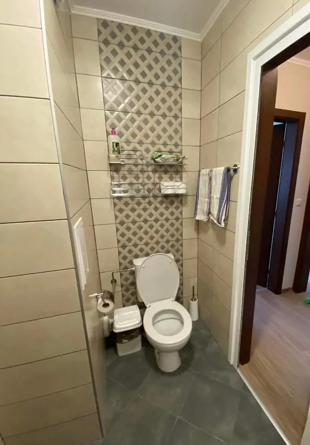 Shining Bright Apartment In بورغاس